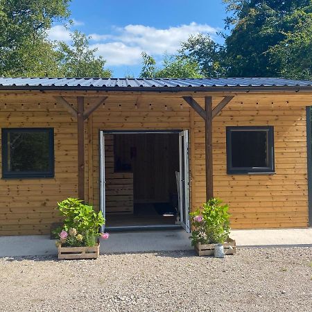 Kingfisher Cabin - Wild Escapes Wrenbury Off Grid Glamping - Ages 12 And Over Baddiley Ngoại thất bức ảnh