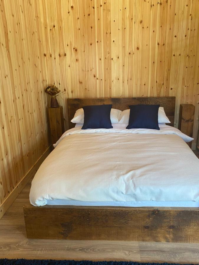 Kingfisher Cabin - Wild Escapes Wrenbury Off Grid Glamping - Ages 12 And Over Baddiley Ngoại thất bức ảnh