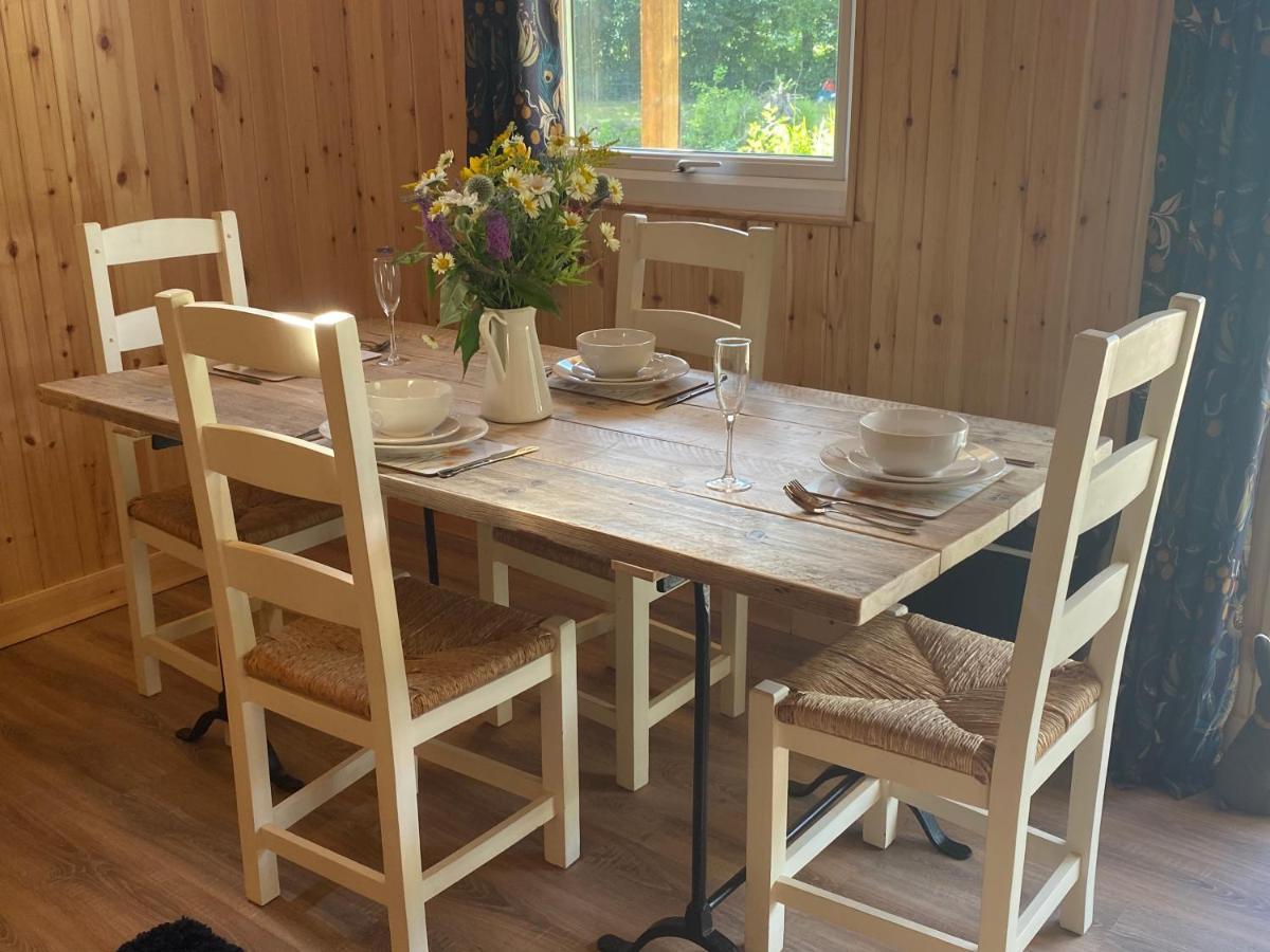 Kingfisher Cabin - Wild Escapes Wrenbury Off Grid Glamping - Ages 12 And Over Baddiley Ngoại thất bức ảnh